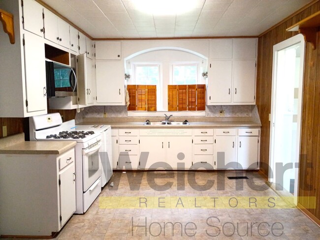Building Photo - Charming 2-Bedroom Home for Rent – Great L...