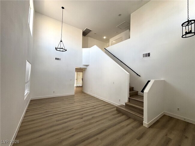 Building Photo - 7383 W Diablo Dr