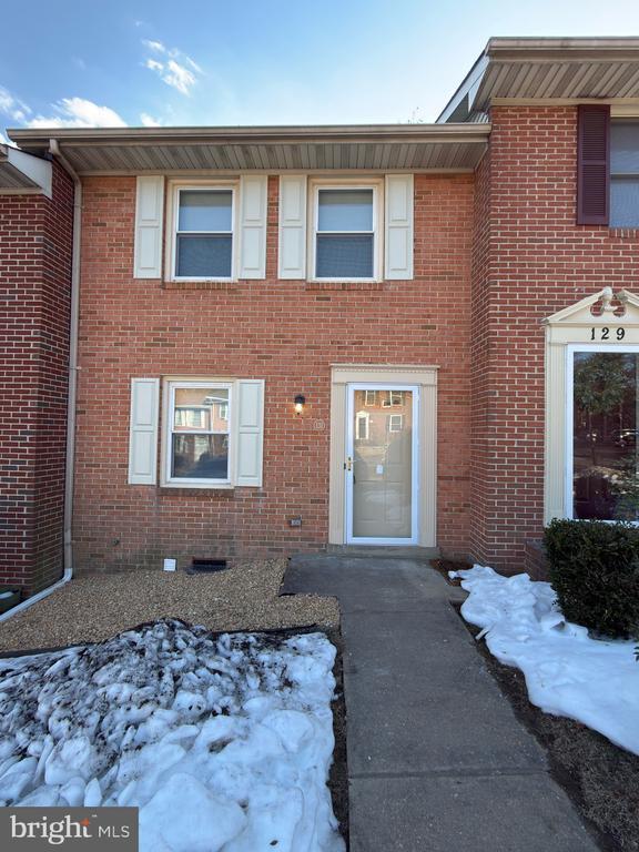 Building Photo - 131 Farrell Ln