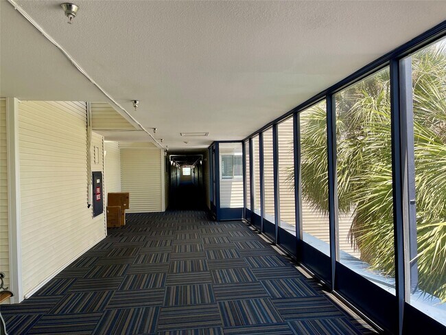 Building Photo - 793 Davis Rd