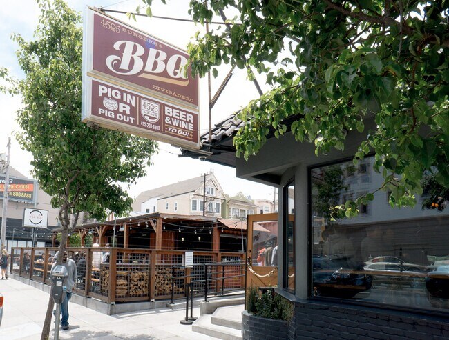 4505 BBQ on Divis - 1245 Oak Street Building