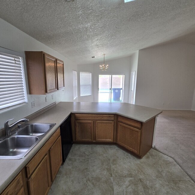 Building Photo - 2527 Ghost Ranch St SW