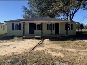 Building Photo - 2603 S Jackson St