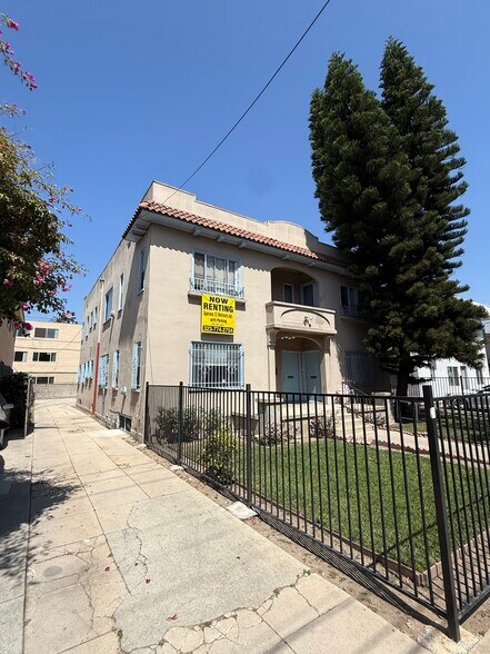Building Photo - 2687 Orchard Ave