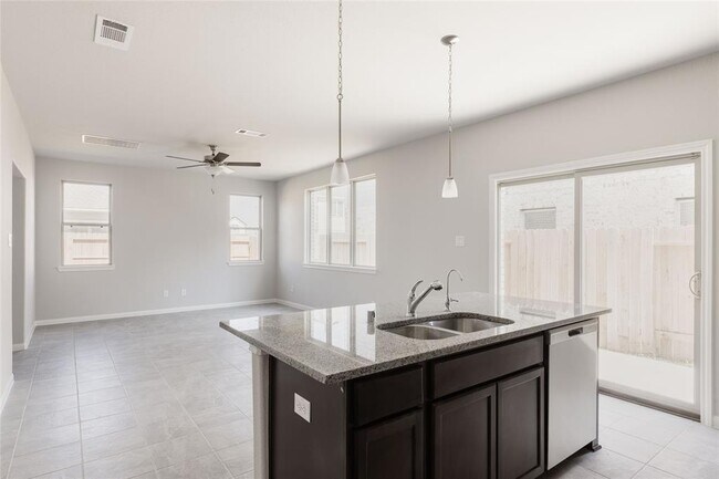 Building Photo - 31138 Mahogany Fir Trl