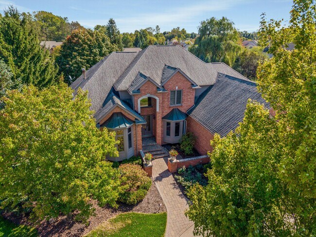 Building Photo - 7040 Royal Villa Ct