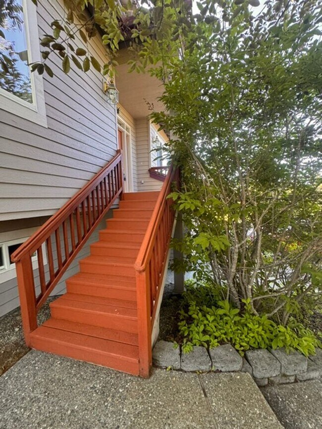 Building Photo - 10100 Zermatt Cir