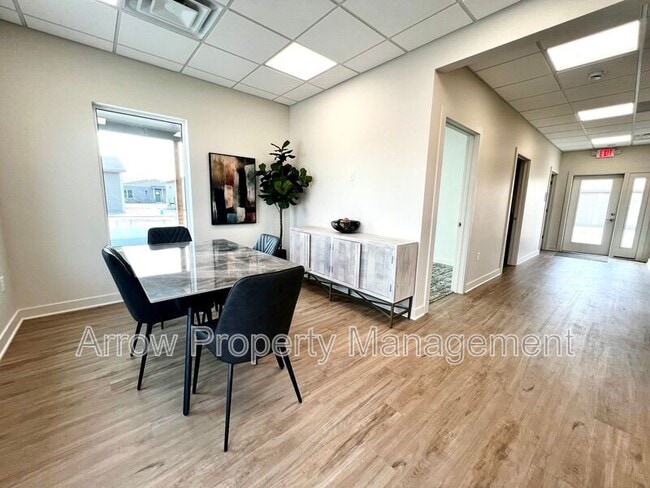 Building Photo - 1161 Claude Rd