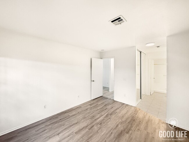 Building Photo - Beautiful 2B/2BA Condo in Rancho Penasquitos!