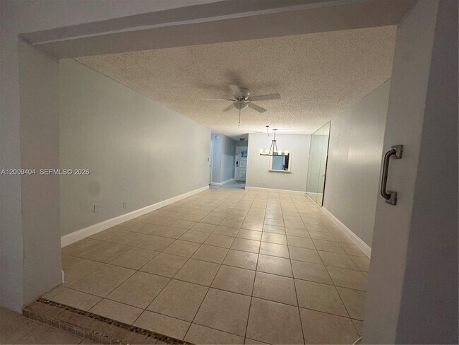 Building Photo - 1140 NW 85th Ave