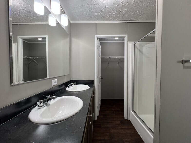 Building Photo - 41 Water Oak Ct