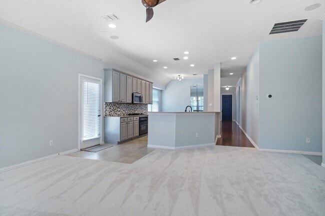 Building Photo - 5920 Pedernales Ridge