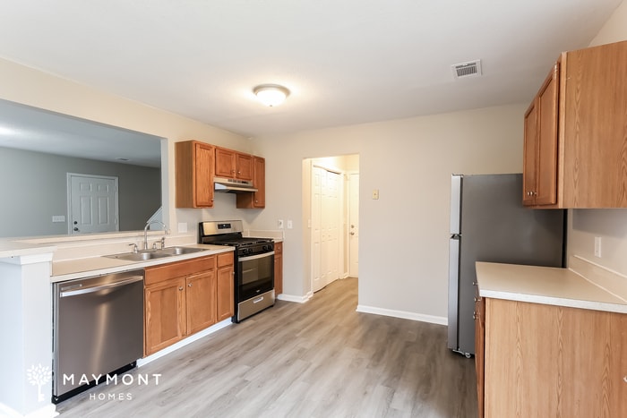 Building Photo - 124 W Corley Ln