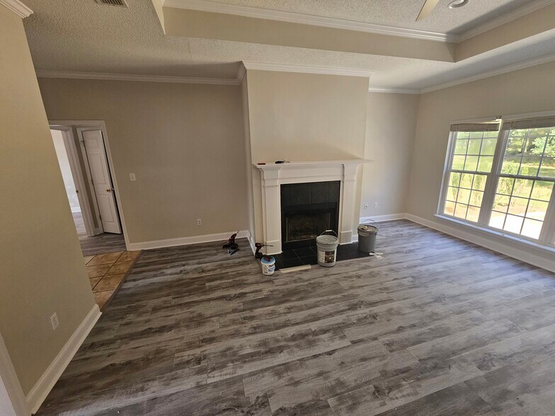 Building Photo - 137 Pine Arbor Dr