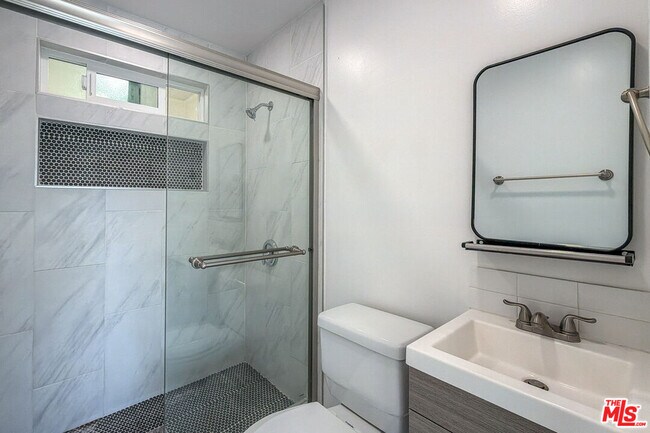 Building Photo - 3331 1/2 City Terrace Dr