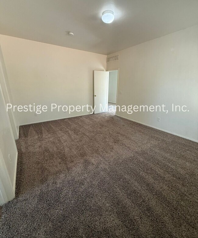 Building Photo - Sahuarita Gem Call Now