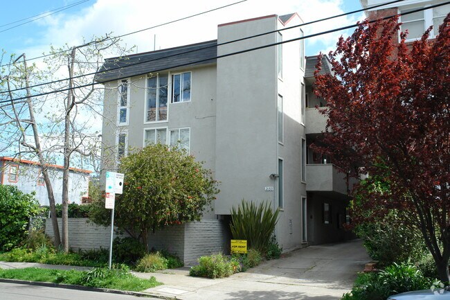 Primary Photo - 2133 Grant St
