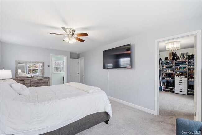 Building Photo - 67 Thoreau Ct