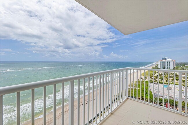 Building Photo - 1370 S Ocean Blvd