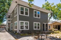 Building Photo - Tastefully updated duplex in the heart of ...