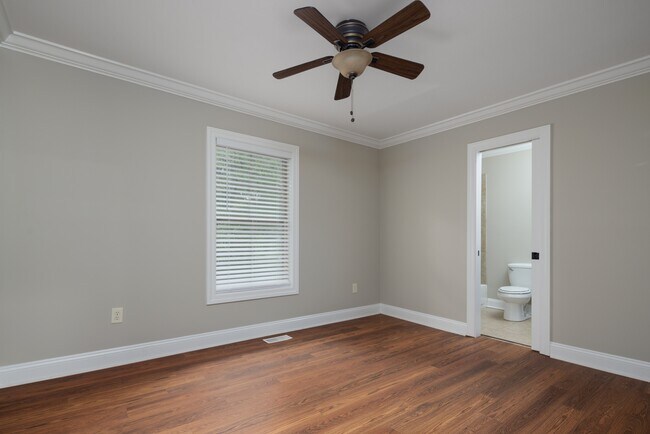 Building Photo - 709 Slaughter Rd