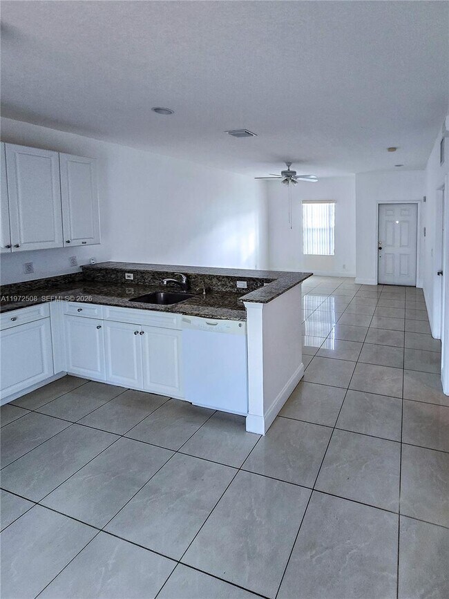 Building Photo - 4216 Leo Ln