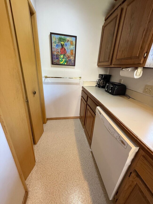 Building Photo - Furnished Riverfront Cabin on the Spring River – 4 Bedrooms, 3 Bathrooms 2,300 sq. ft. | Fully Fu...