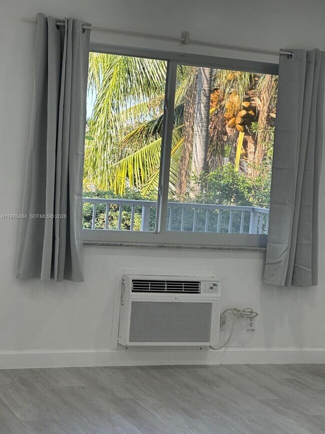 Building Photo - 2838 Madison St