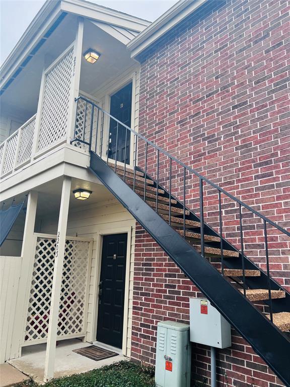 Primary Photo - 2121 El Paseo St