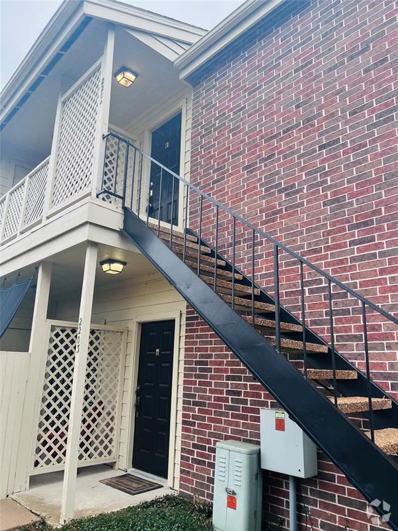 Building Photo - 2121 El Paseo St