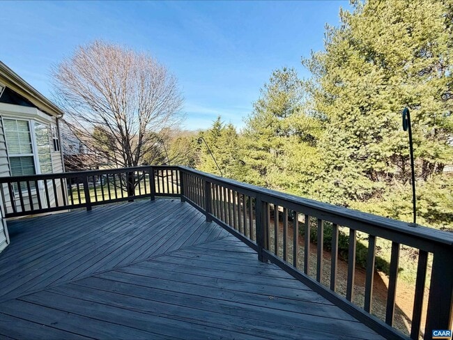 Building Photo - 1275 Still Meadow Ave