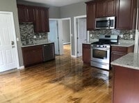 Building Photo - 26 Hawkins St