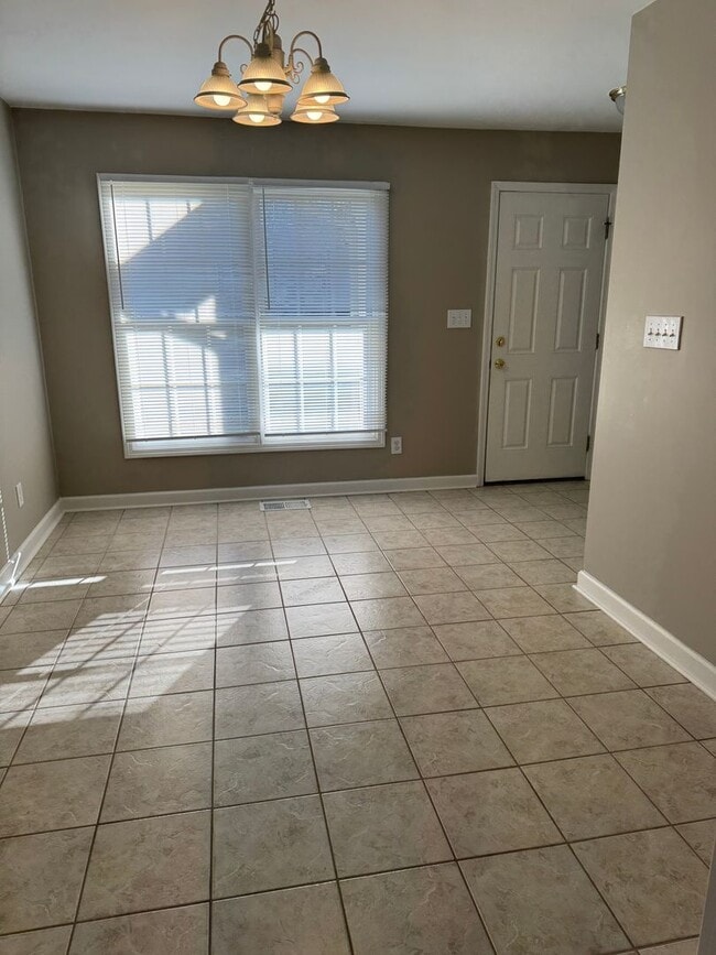 Building Photo - Hollar Duplex Conover