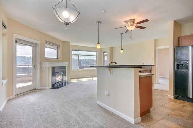 Building Photo - Views of Lake Union Gorgeous 2 bedroom with 2 decks