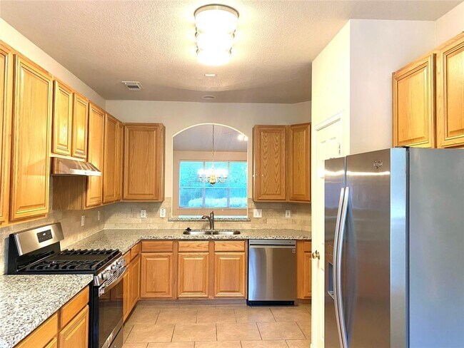 Building Photo - 127 N Willow Point Cir