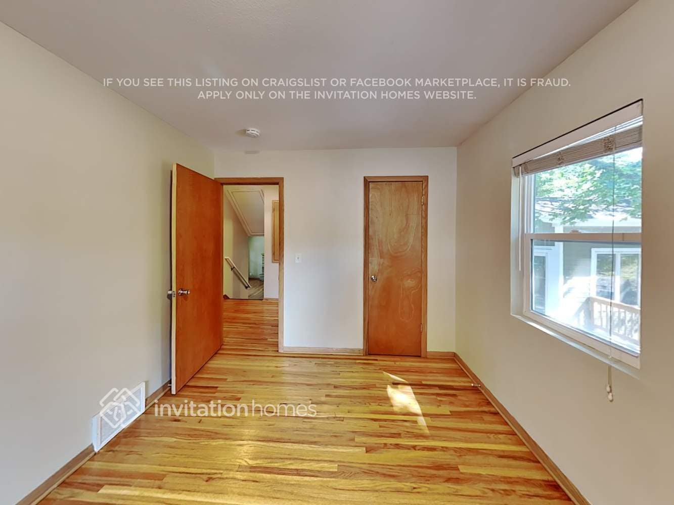 Building Photo - 1649 Ottawa Ave S