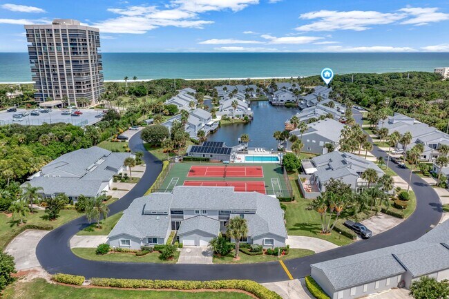 Building Photo - Make this your Florida getaway!