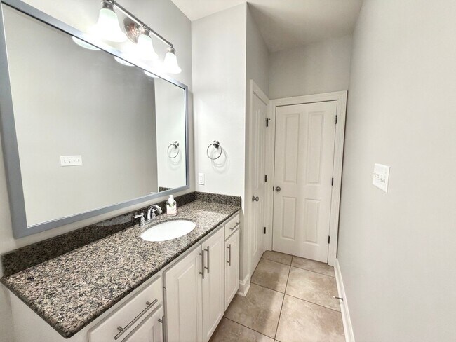 Building Photo - 7704 Ibiza Dr