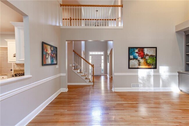 Building Photo - 651 Briarleigh Way