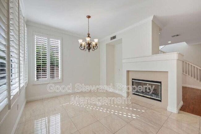 Building Photo - 1760 Taylor Ln