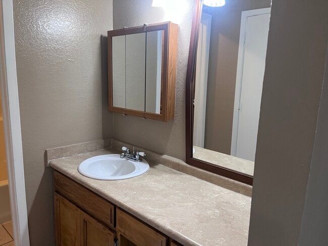 Building Photo - 312 Spring Branch Ln