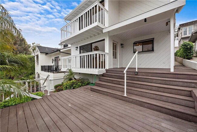 Building Photo - 405 Heliotrope Ave