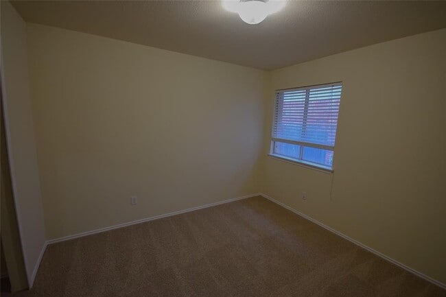 Building Photo - 3575 Rock Shelf Ln