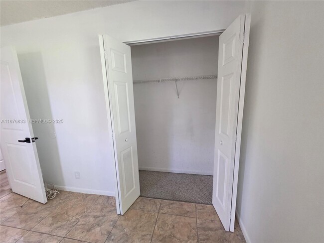 Building Photo - 15798 Woodgate Ct