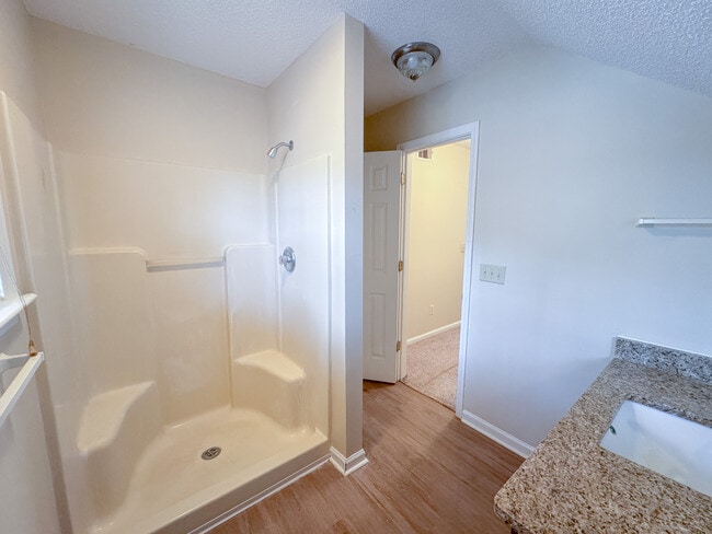 Building Photo - 802 N Taylor Ct