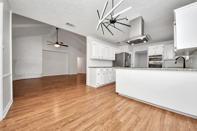 Building Photo - 1319 Forsythe Ln