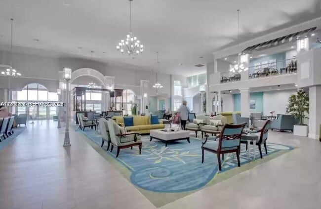 Building Photo - 662 North Dr