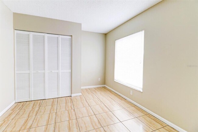 Building Photo - 10315 Fernbrook Ln