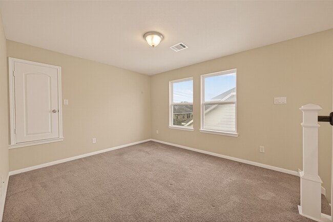 Building Photo - 6126 Prince Pl Dr