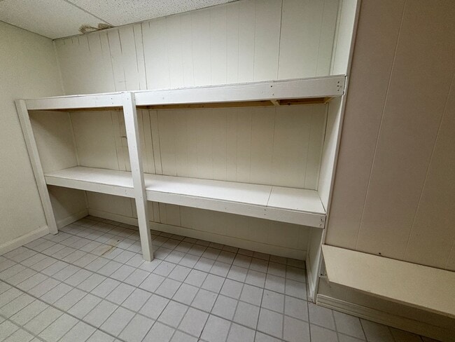 Building Photo - 3776 Kenwick Trail